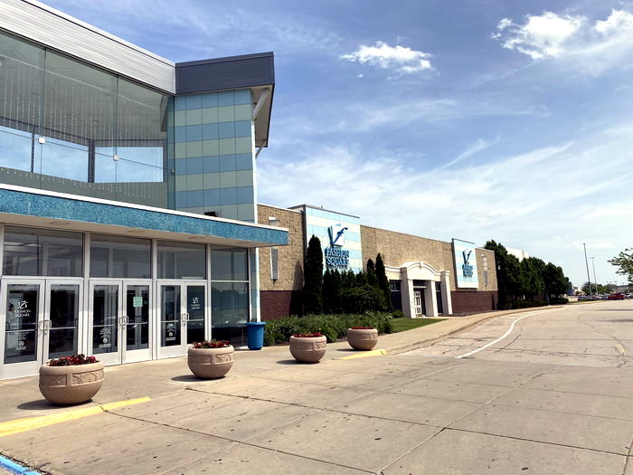 Fashion Square Mall - June 15 2022 Photo (newer photo)